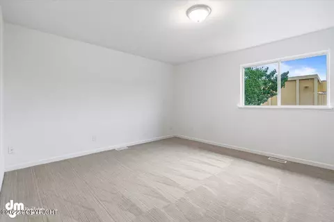 8030 E 32nd Ave, Anchorage, AK 99504 photo 14