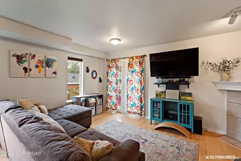 2031 E 75th Ave, Anchorage, AK 99507 photo 7