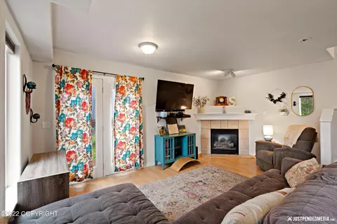 2031 E 75th Ave, Anchorage, AK 99507 photo 3