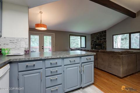 18800 S Kanaga Loop, Eagle River, AK 99577 photo 12