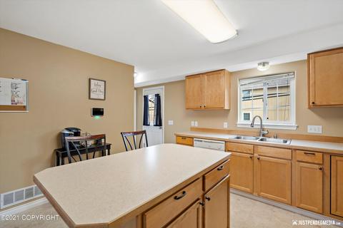 5229 E 26th Ave, Anchorage, AK 99508 photo 17