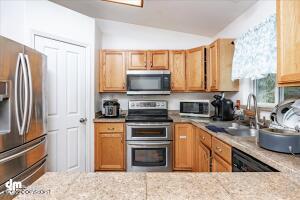 8070 Berry Patch Dr, Anchorage, AK 99502 photo 7