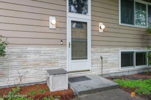 2002 W 47th Ave, Anchorage, AK 99517 photo 6