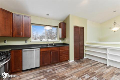 18661 Gibens Cir, Eagle River, AK 99577 photo 10