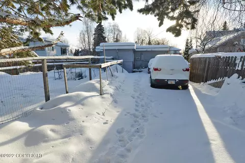 1025 E 11th Ave, Anchorage, AK 99501 photo 1