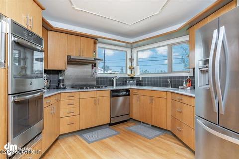 324 E Cook Ave, Anchorage, AK 99501 photo 6