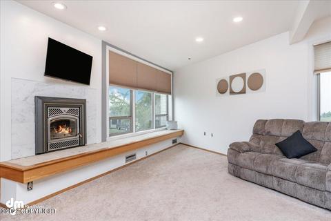 324 E Cook Ave, Anchorage, AK 99501 photo 12