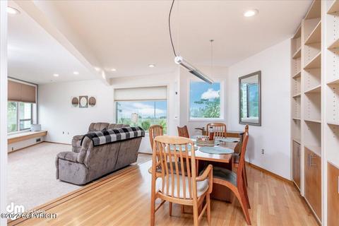 324 E Cook Ave, Anchorage, AK 99501 photo 11