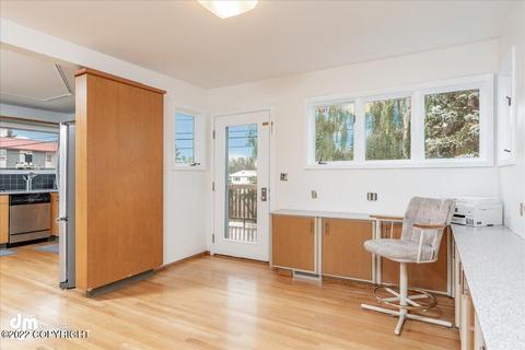 324 E Cook Ave, Anchorage, AK 99501 photo 8