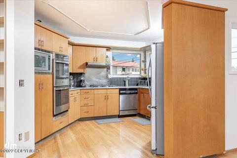 324 E Cook Ave, Anchorage, AK 99501 photo 7