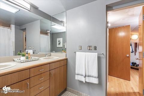 324 E Cook Ave, Anchorage, AK 99501 photo 20