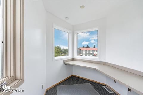 324 E Cook Ave, Anchorage, AK 99501 photo 28