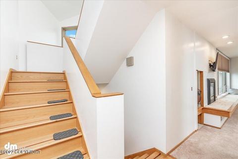 324 E Cook Ave, Anchorage, AK 99501 photo 15