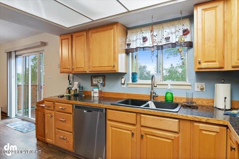 8221 E 20th Ave, Anchorage, AK 99504 photo 16