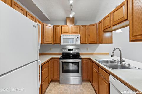 1947 Commodore Dr, Anchorage, AK 99507 photo 12