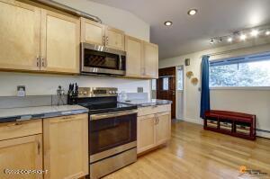 1042 E 10th Ave, Anchorage, AK 99501 photo 14