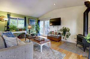 1042 E 10th Ave, Anchorage, AK 99501 photo 9