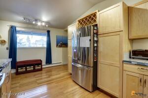 1042 E 10th Ave, Anchorage, AK 99501 photo 12