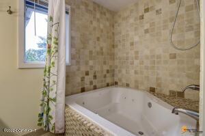 1042 E 10th Ave, Anchorage, AK 99501 photo 23