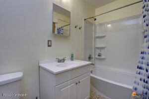 1042 E 10th Ave, Anchorage, AK 99501 photo 32