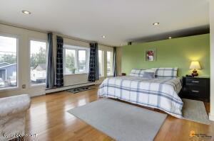1042 E 10th Ave, Anchorage, AK 99501 photo 17