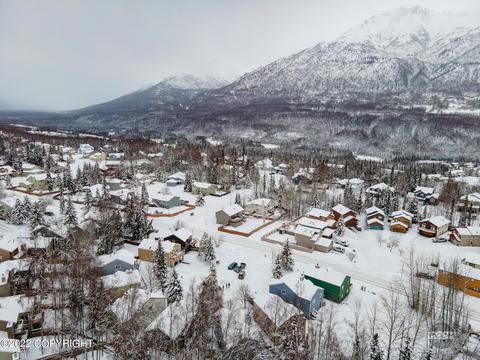 9308 Hall Cir, Eagle River, AK 99577 photo 4