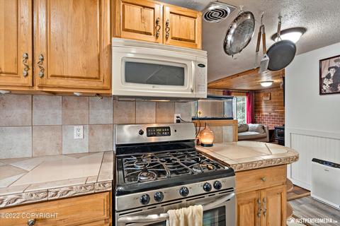 2420 E 27th Ave, Anchorage, AK 99508 photo 13