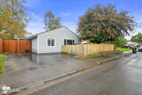 2640 Northrup Pl, Anchorage, AK 99508 photo 2