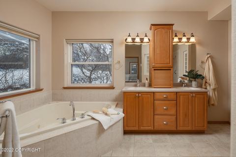 11240 Kaskanak Cir, Eagle River, AK 99577 photo 17