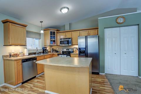 8976 Eagle River Ln, Eagle River, AK 99577 photo 11