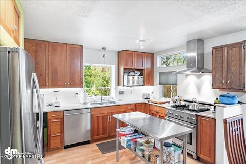 2021 Ivan Dr, Anchorage, AK 99507 photo 9