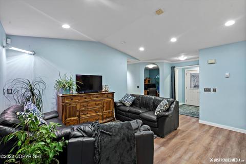 660 E Agate Ln, Wasilla, AK 99654 photo 7