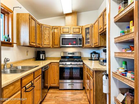 21750 Sheltering Spruce Loop, Chugiak, AK 99567 photo 3