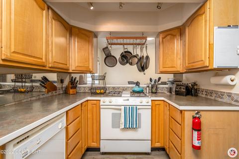 1451 E Fairview Loop, Wasilla, AK 99654 photo 11