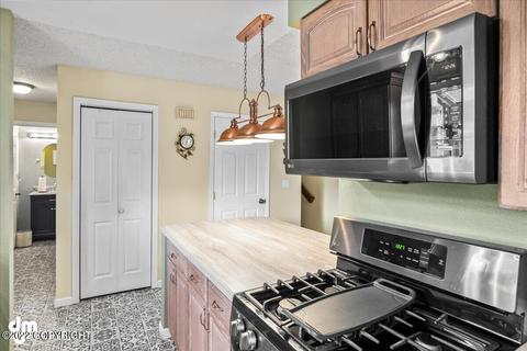 3342 Wiley Post Loop, Anchorage, AK 99517 photo 13