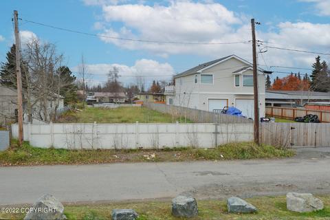 3507 Greenland Dr, Anchorage, AK 99517
