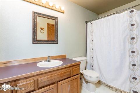 1860 Commodore Dr, Anchorage, AK 99507 photo 21