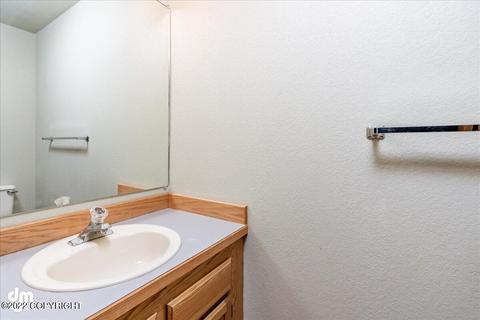 1860 Commodore Dr, Anchorage, AK 99507 photo 18