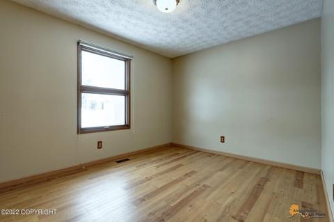 12624 Crested Butte Dr, Eagle River, AK 99577 photo 11