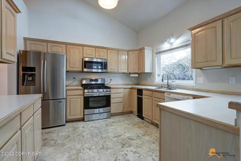 2802 Seafarer Loop, Anchorage, AK 99516 photo 12