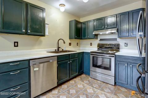 7805 Chaimi Loop, Anchorage, AK 99504 photo 2