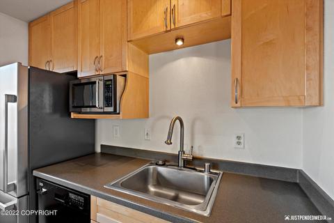 3611 E 20th Ave, Anchorage, AK 99508 photo 17