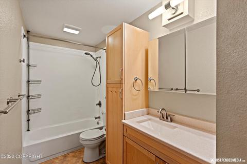 3611 E 20th Ave, Anchorage, AK 99508 photo 6