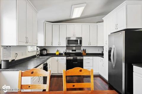 3530 Amber Bay Loop, Anchorage, AK 99515 photo 9