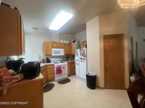 3500 E 42nd Ave, Anchorage, AK 99508 photo 8