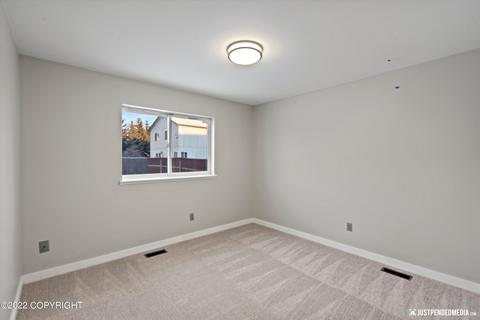 111 Aces Cir, Anchorage, AK 99504 photo 10