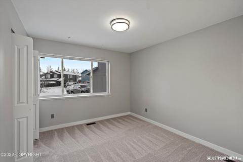 111 Aces Cir, Anchorage, AK 99504 photo 8