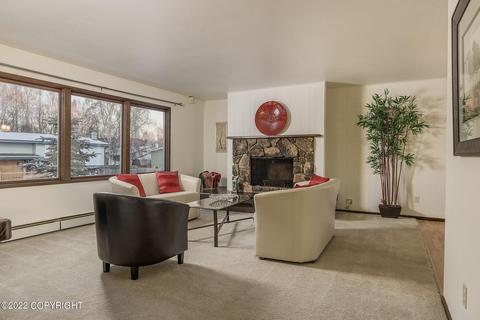2910 Wiley Post Ave, Anchorage, AK 99517 photo 2
