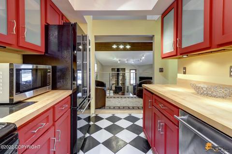 1440 E St # 4, Anchorage, AK 99501 photo 11