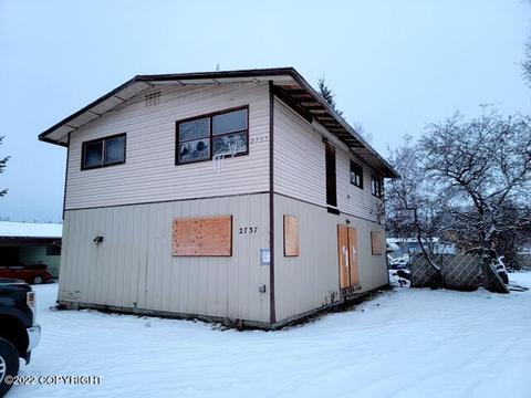 2737 Glacier St, Anchorage, AK 99508